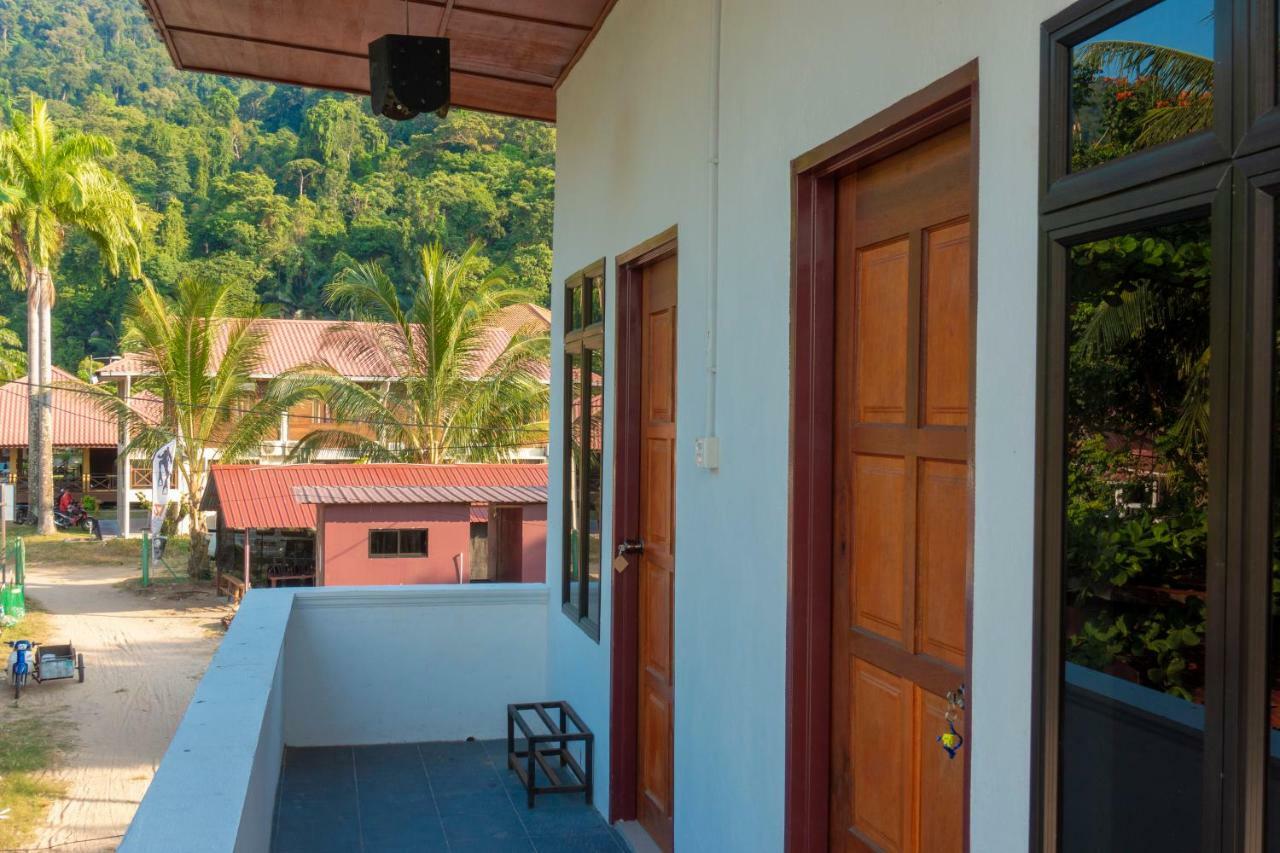 Tioman Cabana Bed & Breakfast Kampong Ayer Batang ภายนอก รูปภาพ
